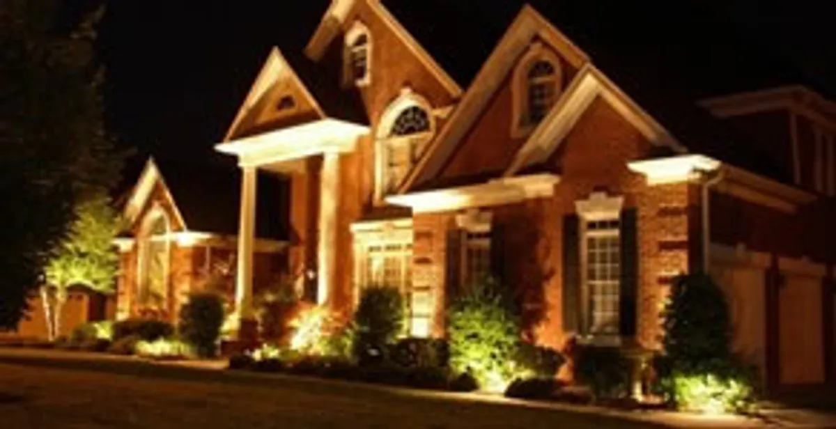 electrician services providing professional exterior electrical lighting in West Palm Beach, FL